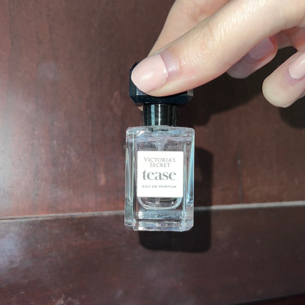 Tease mini Victoria secret perfume